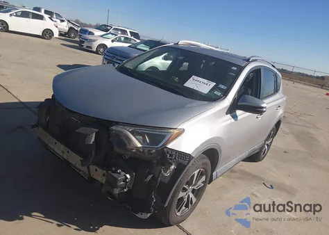 2017 Toyota Rav4 Xle z USA, uszkodzony, nr VIN 2T3RFREV4HW593383